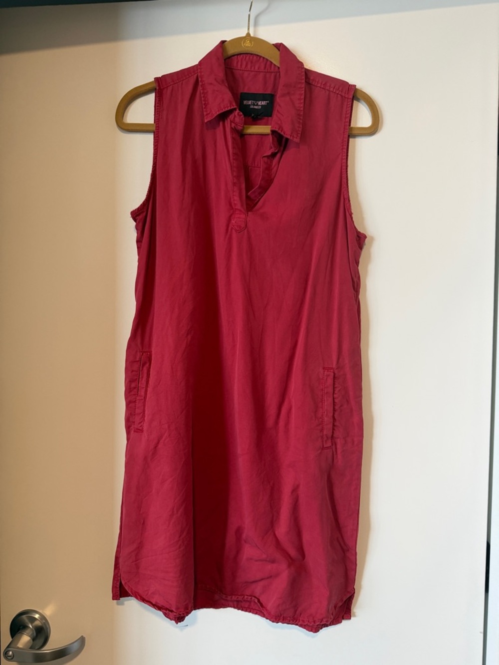 Velvet heart Sleeveless Collared Shift Tunic in Fuchsia size 4